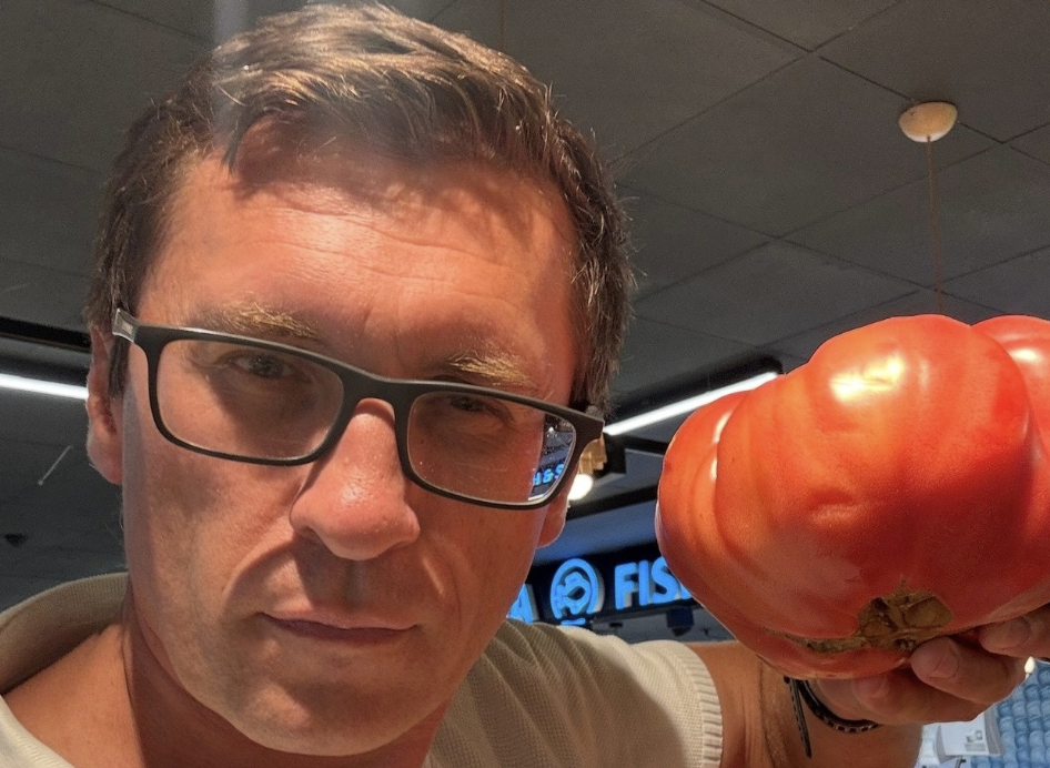 pieniądze i pomidor mirosław skwarek